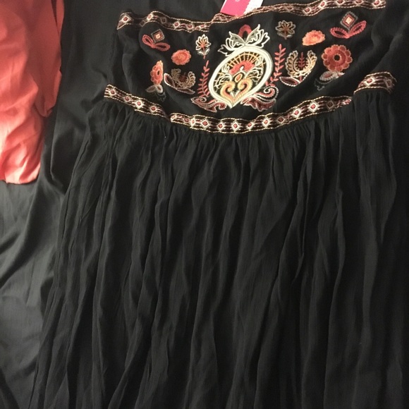 Xhilaration Dresses & Skirts - NWT Strapless Xhilaration Black Boho Maxi Dress